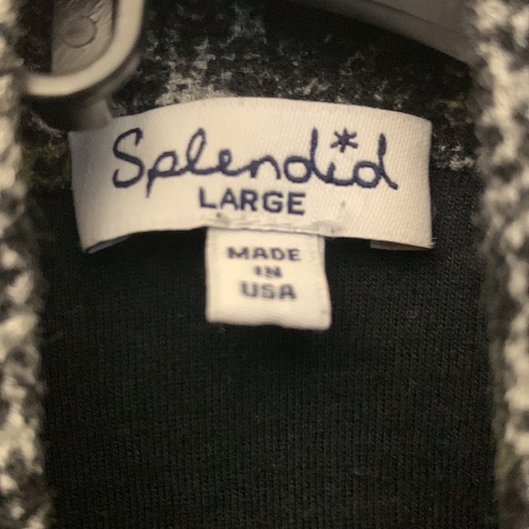 Splendid wrap top SZ LG multi color lightweight material - Picture 2 of 3